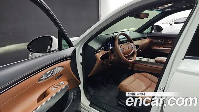 Genesis GV70 — Фото автомобиля 10