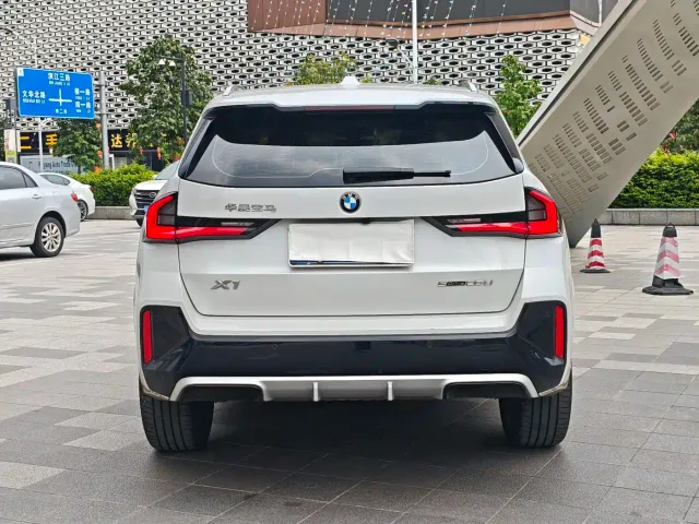 BMW X1 — Фото автомобиля 3