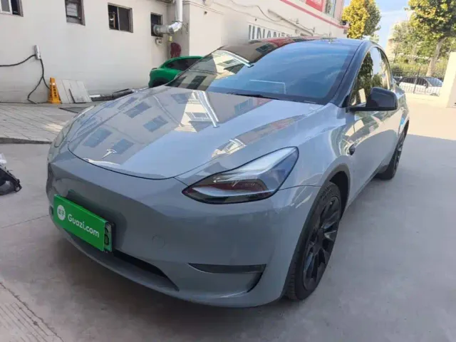 Фотография автомобиля — Tesla Model Y