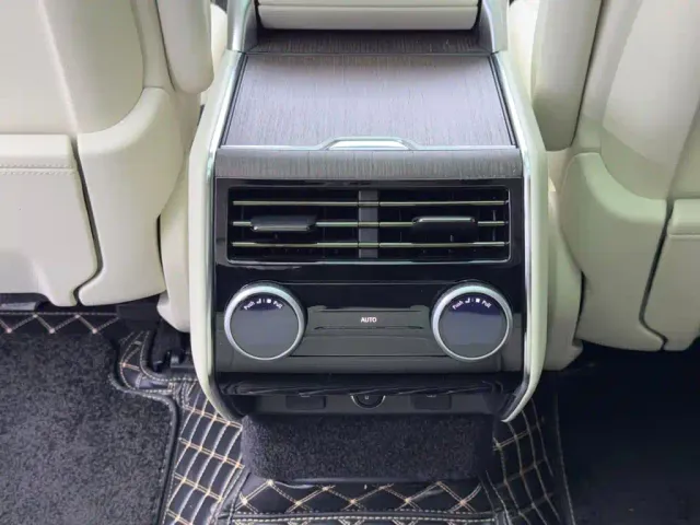 Land Rover Range Rover — Фото автомобиля 14