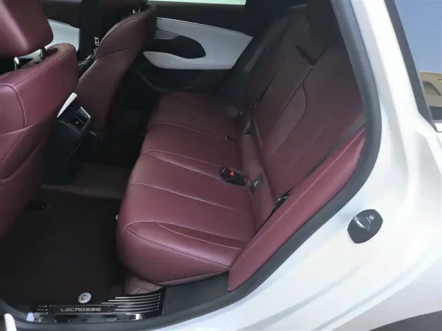 Buick LaCrosse — Фото автомобиля 16