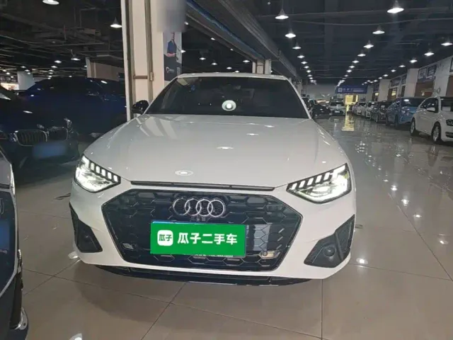 Audi A4L — Фото автомобиля 2
