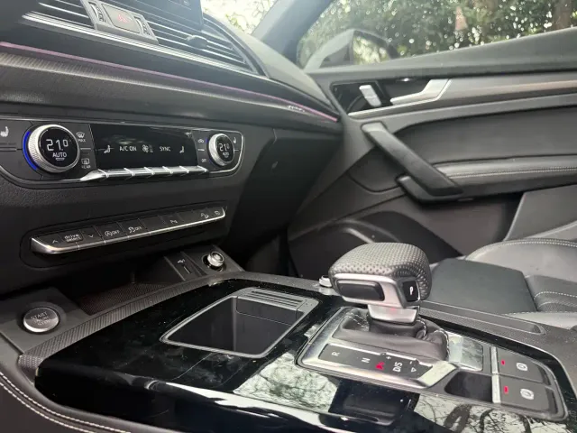 Audi Q5L — Фото автомобиля 9