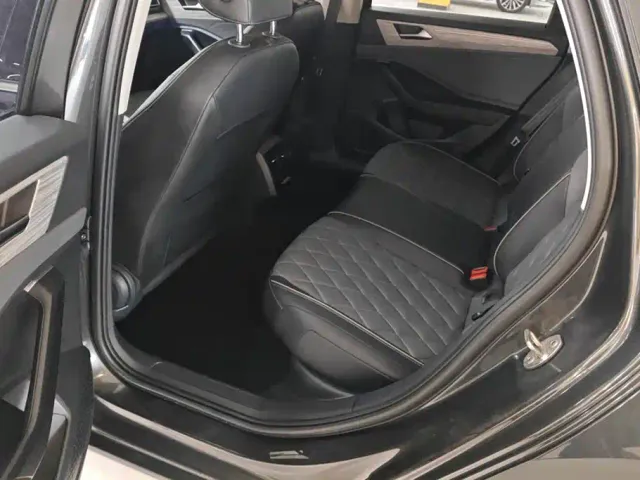 Volkswagen Sagitar — Фото автомобиля 11