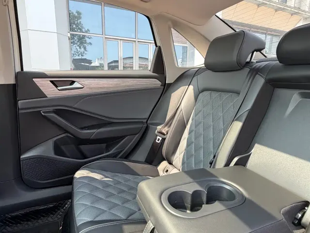 Volkswagen Sagitar — Фото автомобиля 21