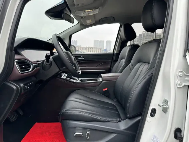 GAC Trumpchi M6 — Фото автомобиля 9