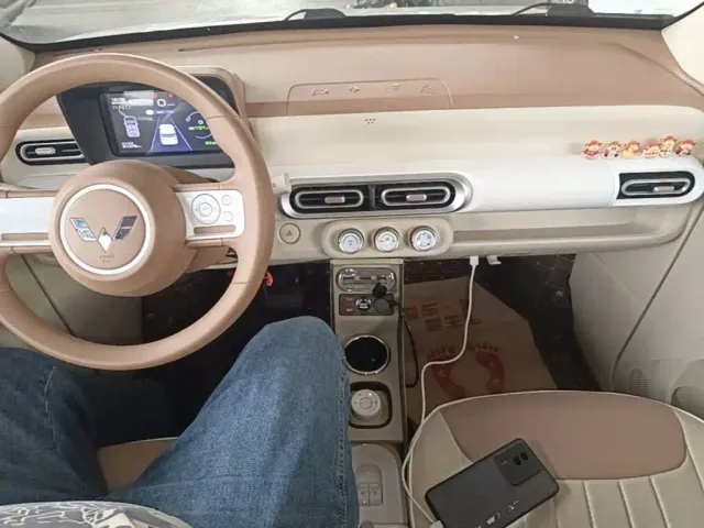 Wuling Hongguang Mini EV — Фото автомобиля 12