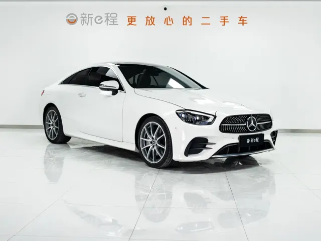 Mercedes-Benz E-Class — Фото автомобиля 3