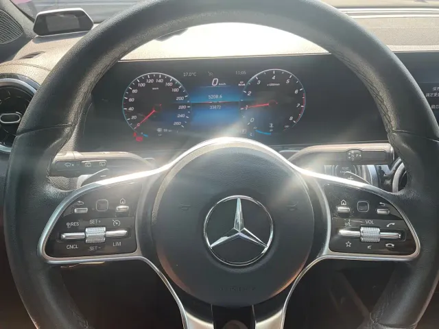 Mercedes-Benz GLB-Class — Фото автомобиля 11
