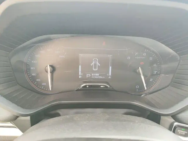 Wuling Jiachen — Фото автомобиля 11