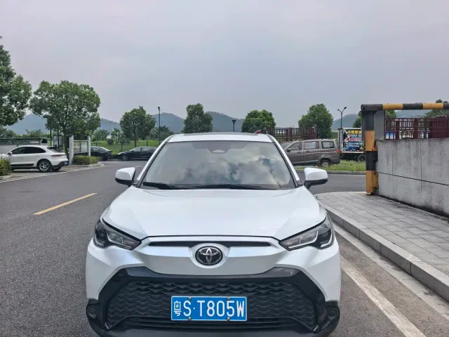 Toyota Frontlander — Фото автомобиля 2