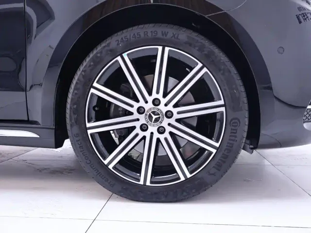 Mercedes-Benz V-Class — Фото автомобиля 6