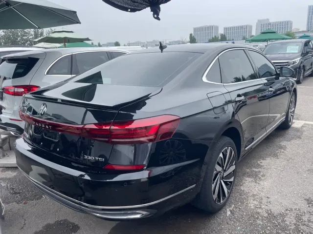 Volkswagen Passat — Фото автомобиля 4
