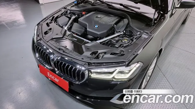 BMW 5 Series G30 — Фото автомобиля 6
