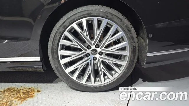 Audi A8 55 TFSI quattro Premium LWB — Фото автомобиля 17