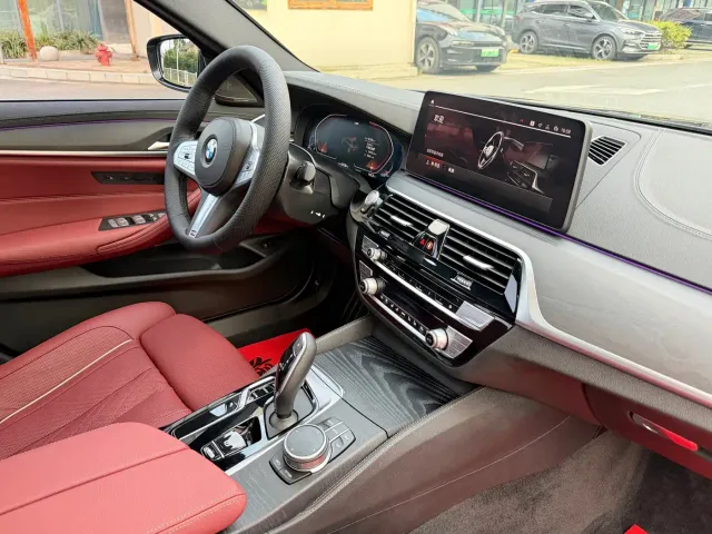BMW 5 Series — Фото автомобиля 7