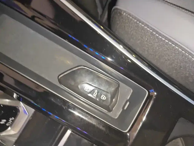 Volkswagen Lamando 2025 Lamando L 2.0T Base — Фото автомобиля 8