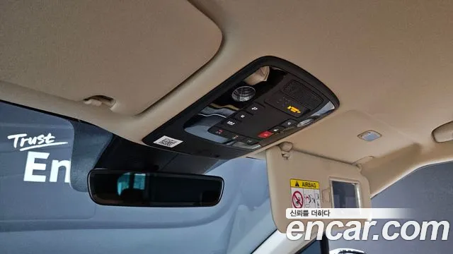 Kia Carnival Generation 4 — Фото автомобиля 19