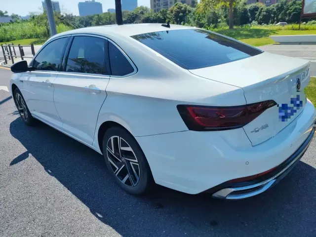 Volkswagen Sagitar — Фото автомобиля 6