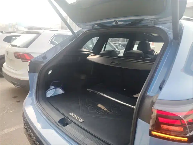 Volkswagen Tiguan L — Фото автомобиля 18