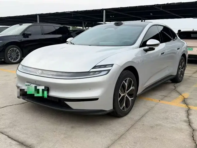 Changan Qiyuan A06 — Фото автомобиля 3