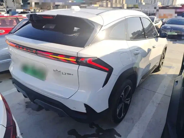 Geely Galaxy L7 — Фото автомобиля 6