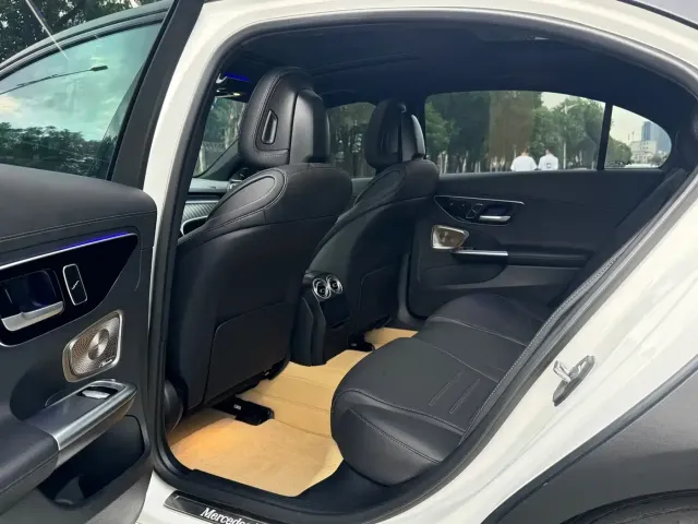 Mercedes-Benz Mercedes-Benz C-Class 2023 C 260 L Night Edition Sport — Фото автомобиля 12