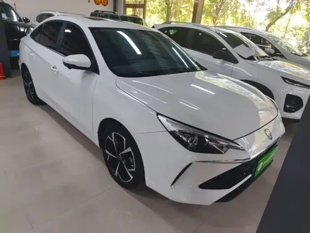 Roewe i5 — Фото автомобиля 3