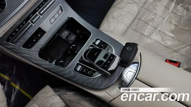 Mercedes-Benz E-Class — Фото автомобиля 9