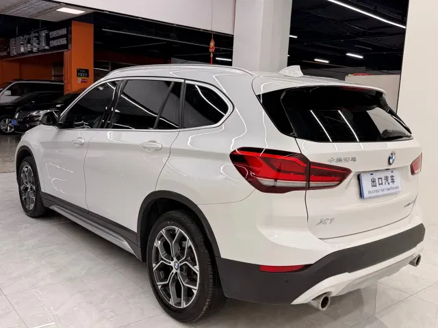 BMW X1 — Фото автомобиля 4