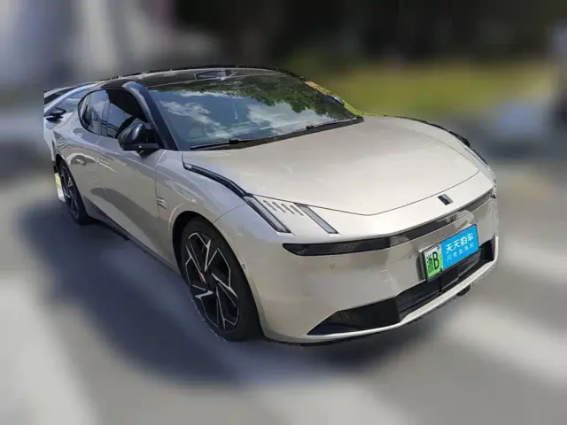 Lynk & Co Z10 — Фото автомобиля 3