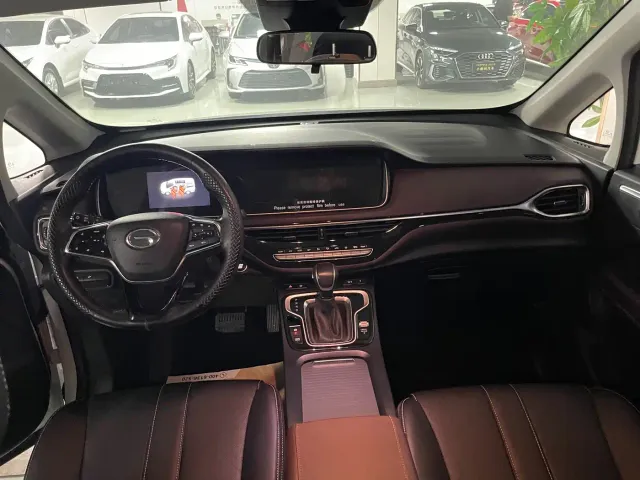GAC Trumpchi M6 — Фото автомобиля 9