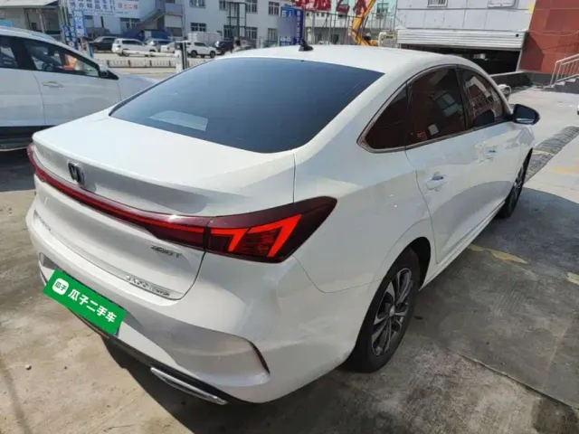 Changan Eado — Фото автомобиля 4
