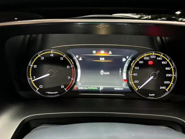 GAC Trumpchi M8 — Фото автомобиля 5