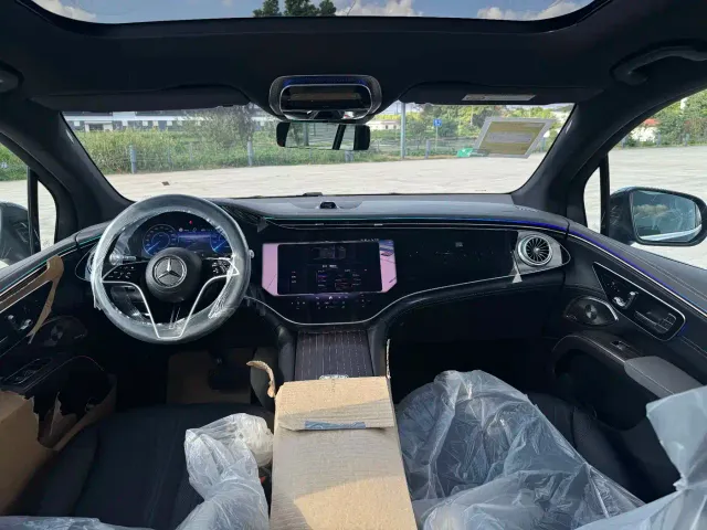 Mercedes-Benz EQS SUV — Фото автомобиля 16