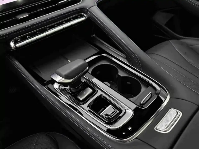 Geely Xingrui — Фото автомобиля 12