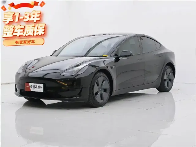 Фотография автомобиля — Tesla Model 3