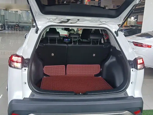 Toyota Frontlander — Фото автомобиля 18