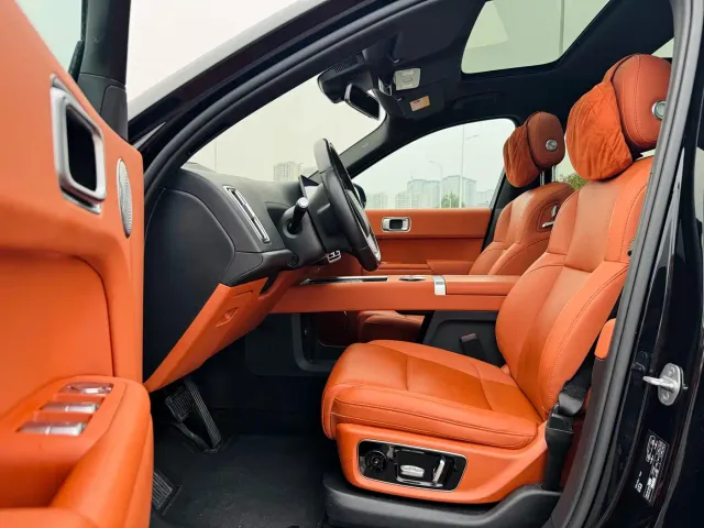 Li Auto L8 — Фото автомобиля 4