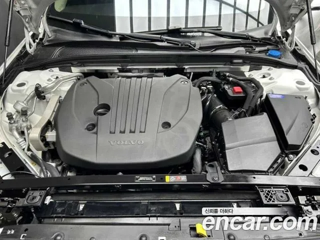 Вольво V60 V60 Cross Country 2 поколение B5 Ultimate AWD — Фото автомобиля 5