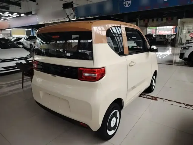 Wuling Hongguang Mini EV — Фото автомобиля 6
