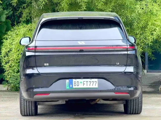 Li Auto L6 — Фото автомобиля 4