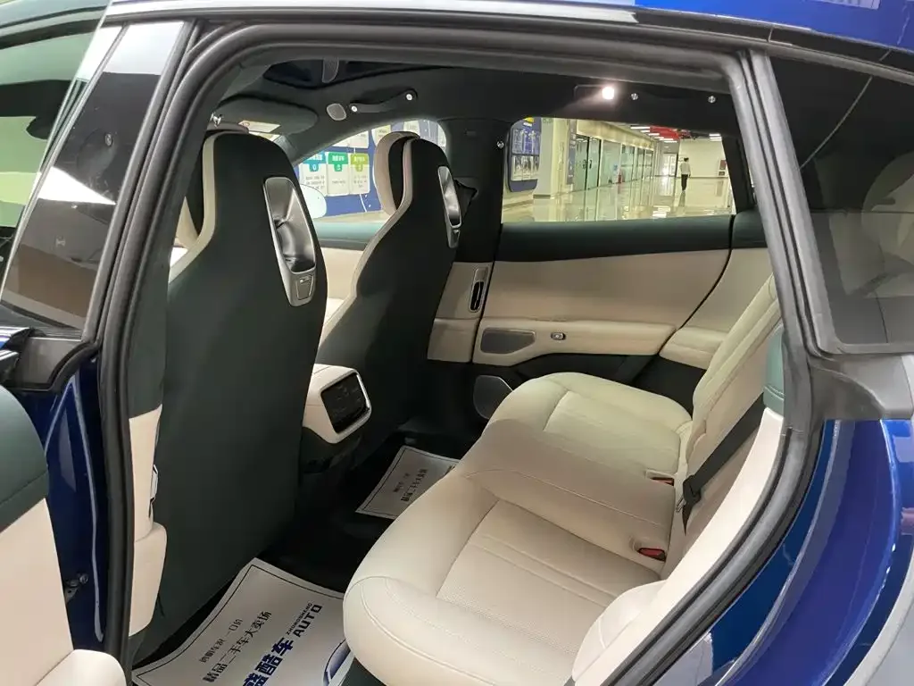 Xiaomi Auto Xiaomi YU7 2025 Ultra Long Range High Performance AWD Max Edition — Фото автомобиля 11