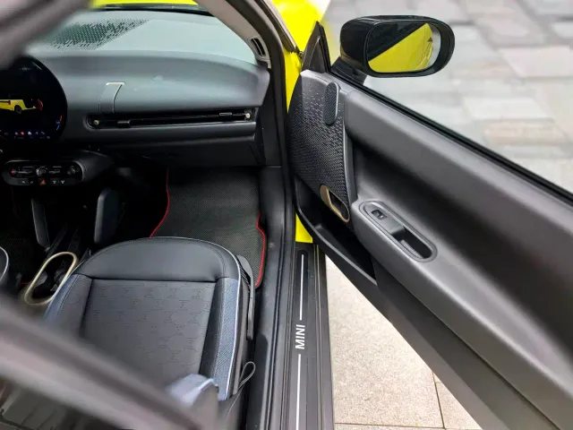 MINI Cooper — Фото автомобиля 11