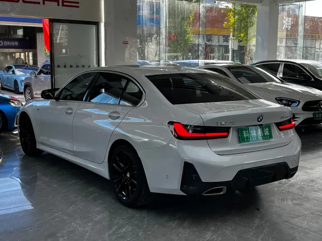 BMW 3 Series — Фото автомобиля 6