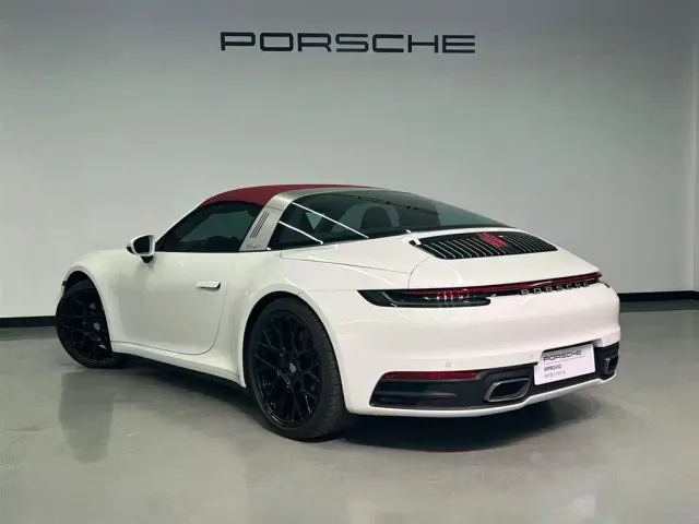 Porsche 911 — Фото автомобиля 24