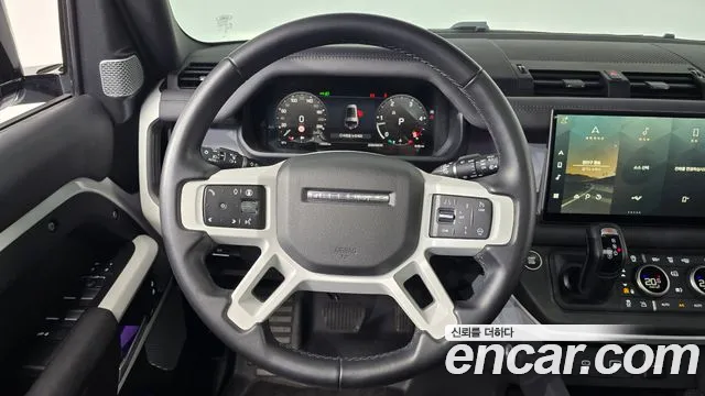 Land Rover Defender — Фото автомобиля 13