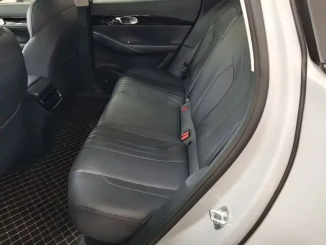 Geely Galaxy E5 — Фото автомобиля 16