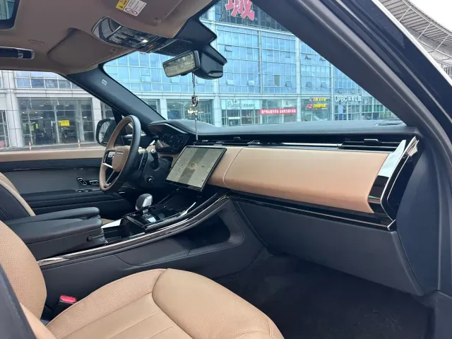 Land Rover Range Rover Sport — Фото автомобиля 19