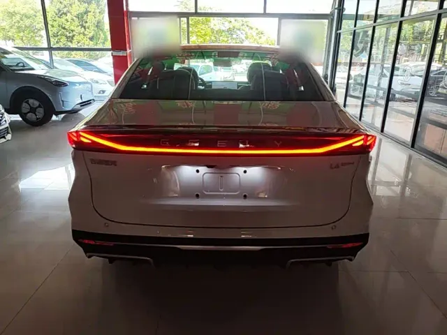 Geely Galaxy L6 — Фото автомобиля 3